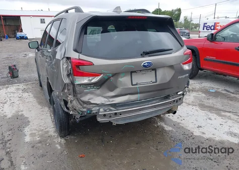 2020 Subaru Forester Premium z USA, uszkodzony, nr VIN JF2SKAJC7LH566763